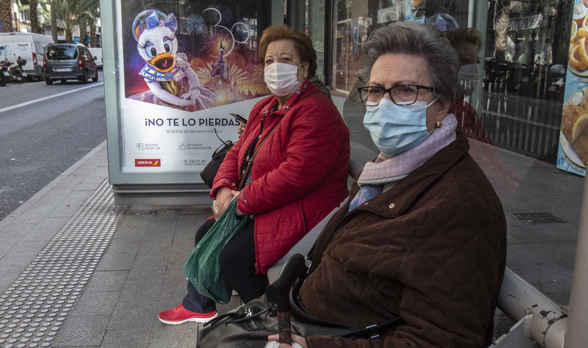 Hoy ya no hay que llevar la mascarilla en los transportes públicos