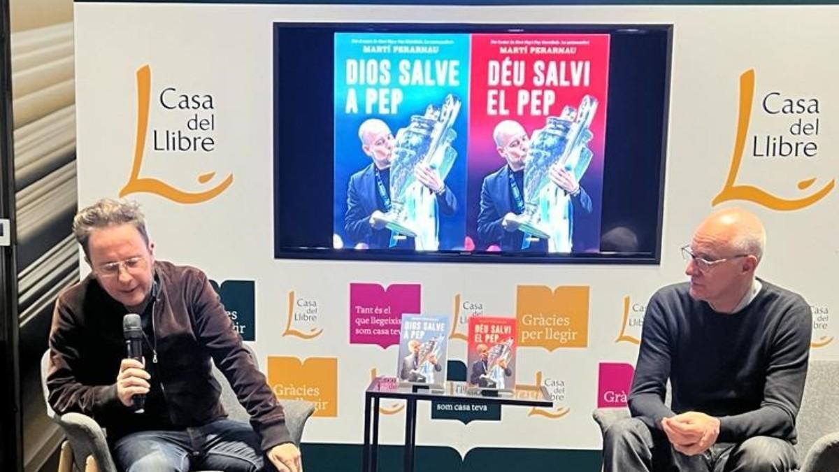 David Carabén y Martí Perarnau, en la presentación del libro Dios Salve a Pep