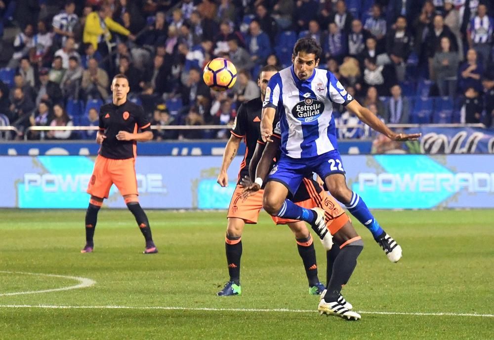 Un Çolak notable librea el ataque con un gran gol y un error suyo propicia el empate (1-1).