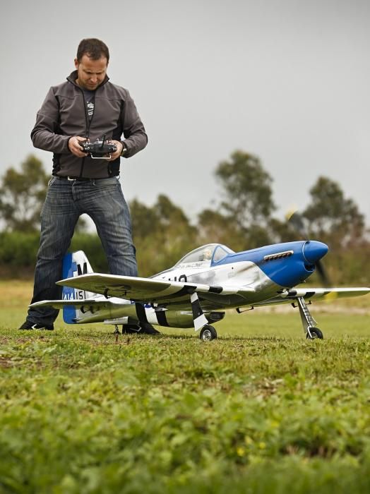 Inauguración de la pista de aeromodelismo del monte Pica Corros, Cenero