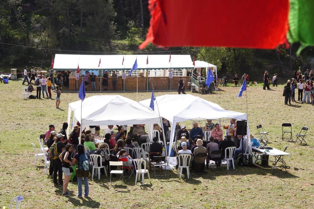 Campament de Revoltes de la Terra a Callús Campament de Revoltes de la Terra a Callús