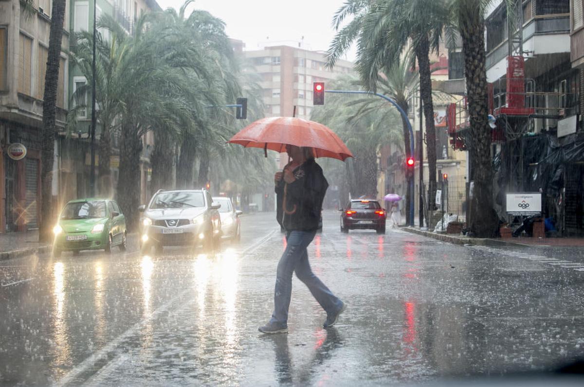 La gota fría causa inundaciones en la ciudad de Alicante