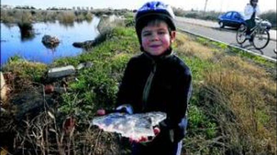 Lunes de alertas por placas de hielo y viento en la provincia