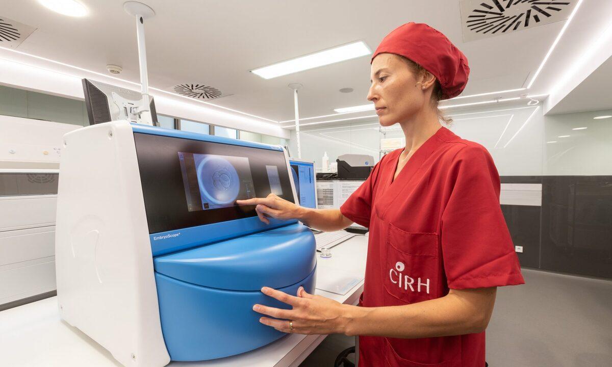 Quiero quedarme embarazada, ¿qué opciones me ofrece la reproducción asistida?