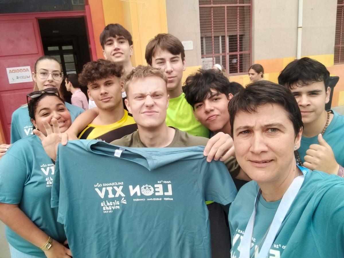 Jóvenes del María Auxiliadora viajan a Madrid para vivir un encuentro inolvidable con el Papa León XIV