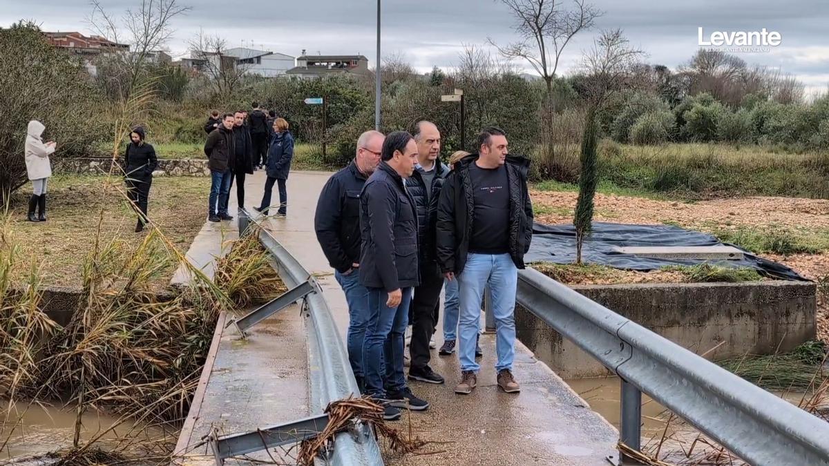 Pérez Llorca visita Barxeta para comprobar las consecuencias de las lluvias