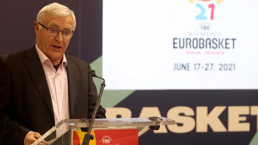 Joan Ribó en la presentación del Logo del Eurobasket 2021.