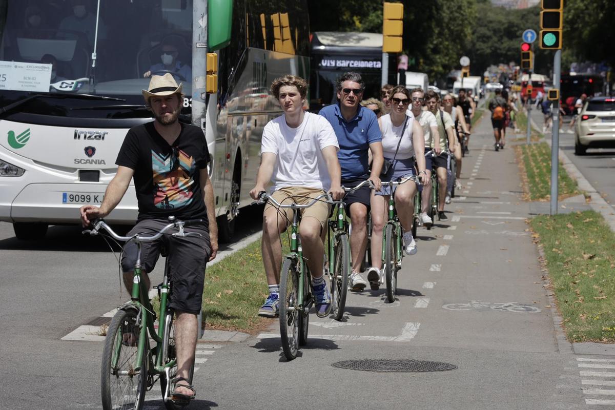 La bici a Barcelona: el 44% dels ciclistes reben insults mentre circulen