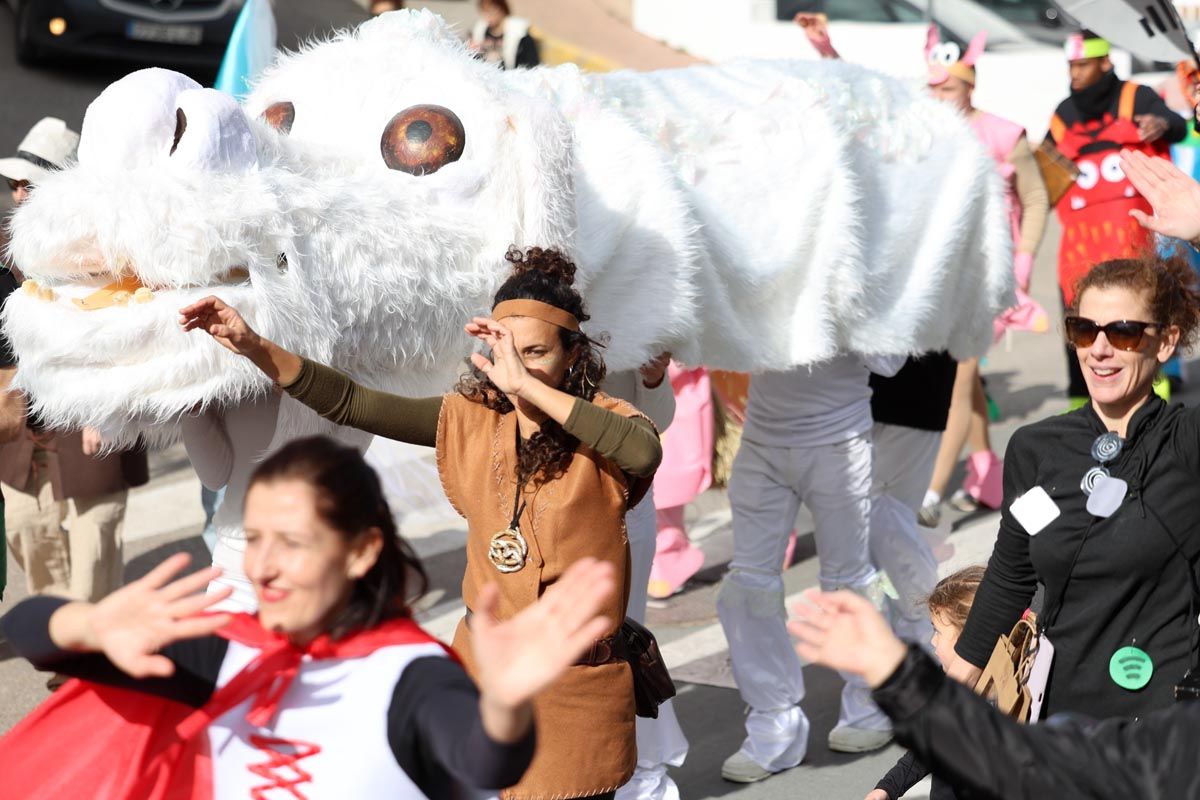 Todas las imágenes de la rúa de carnaval de Sant Josep