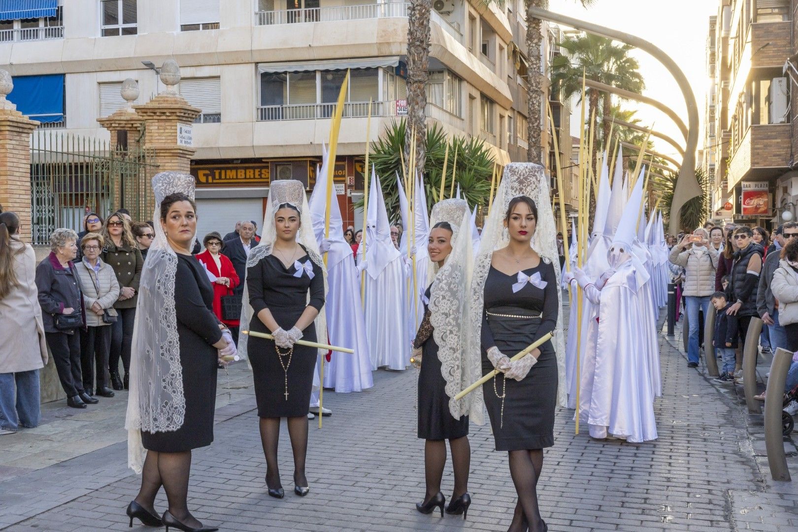 Las imágenes de la procesión del Encuentro del Domingo de Resurrección en Torrevieja