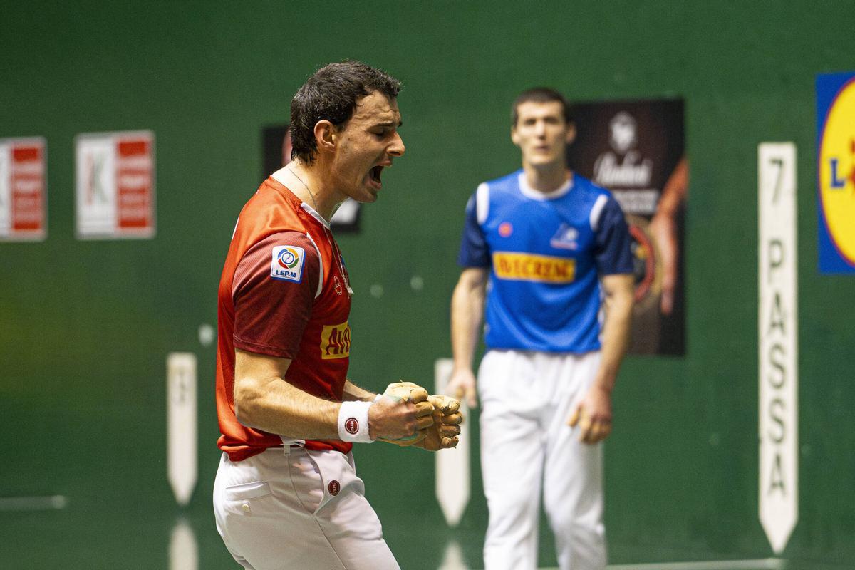 42ª Edición del Trofeo Internacional Ciudad de Barcelona de Pelota Mano se disuputa en el fronton del Ègora Olímpics de Vall d'Hebron (Barcelona) / Foto: Irene Vilà Capafons