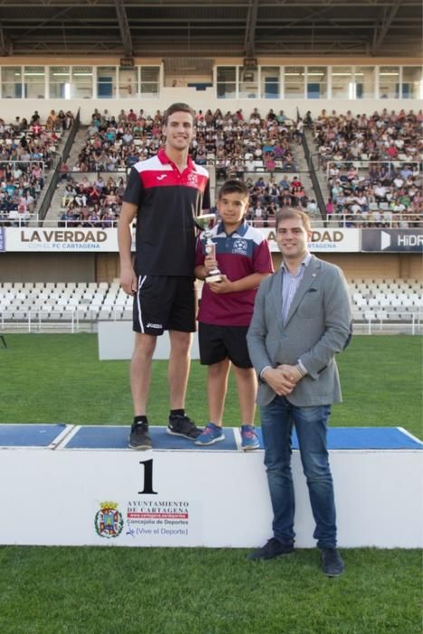 Clausura de la liga local de fútbol base de Cartag