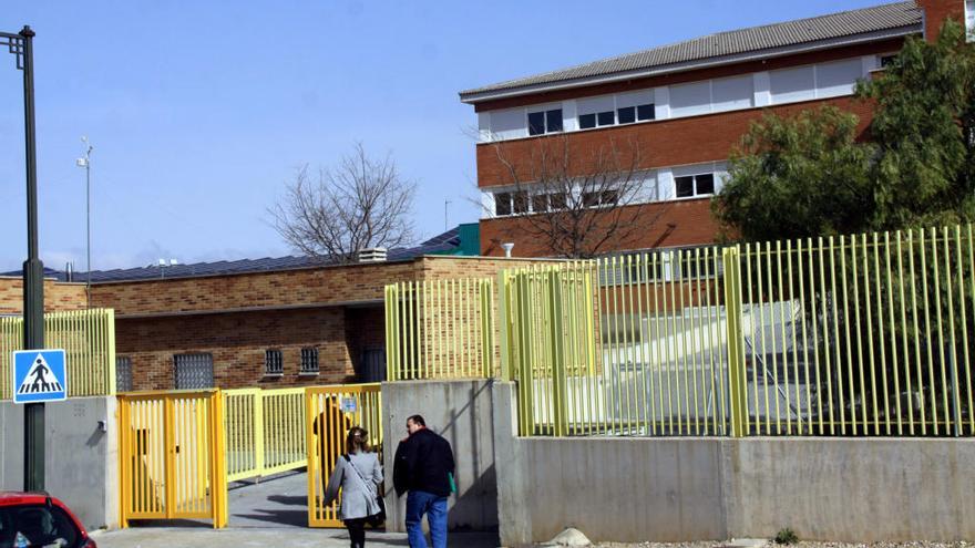 Imagen de archivo del exterior del IEs Cotes Baixes de Alcoy.