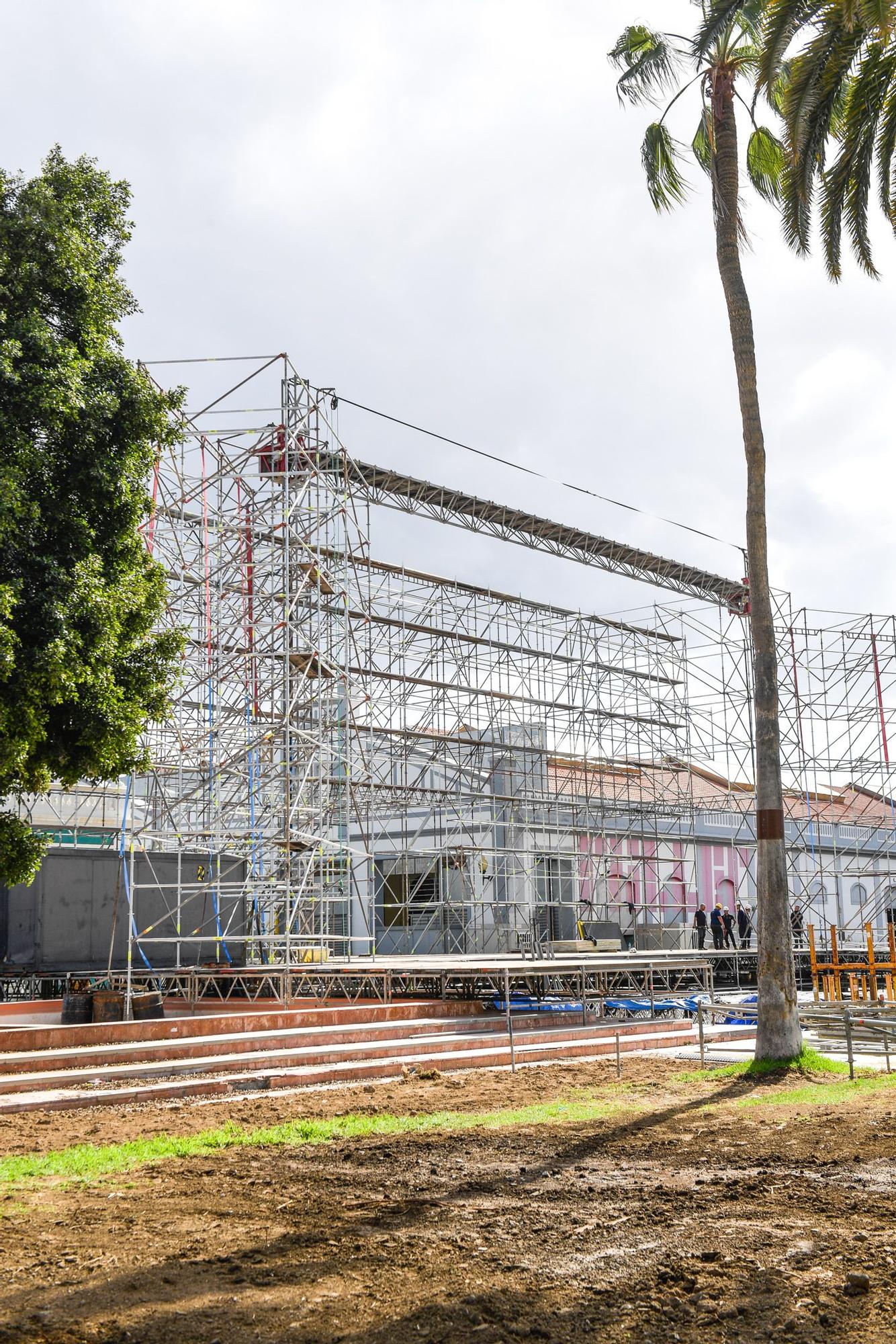 Montaje del escenario del Carnaval de Las Palmas de Gran Canaria 2023