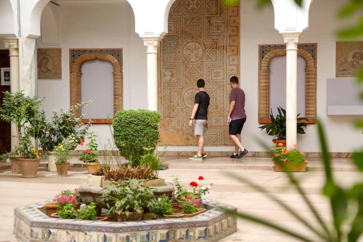 Patio Plaza de Jerónimo Páez