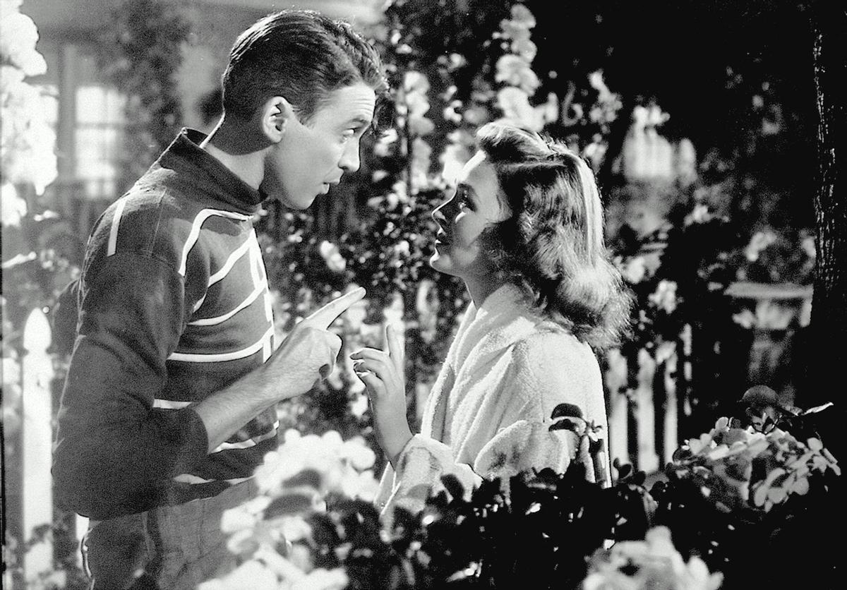 James Stewart y Donna Reed en '¡Qué bello es vivir!'.
