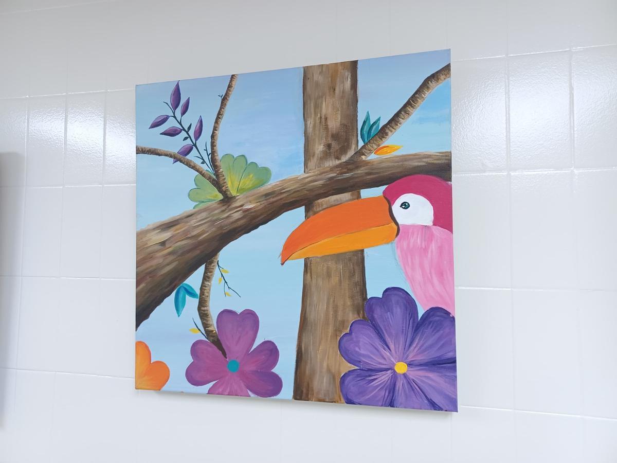 Una de las obras artísticas del alumnado del IES Josep de Ribera en el hospital Lluís Alcanyís.