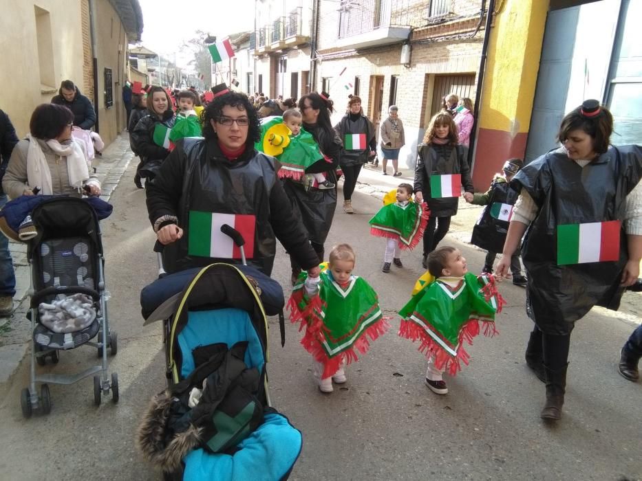 Carnaval en Toro: Desfile de chupetines