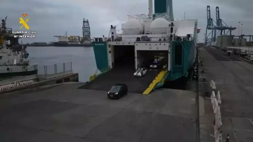 Refuerzos de la Guardia Civil llegando al Puerto de Las Palmas de Gran Canaria