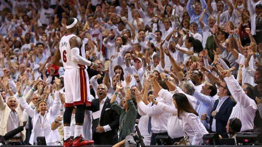 Los Heat y los Spurs, los primeros en lograr el pase a las finales de conferencia