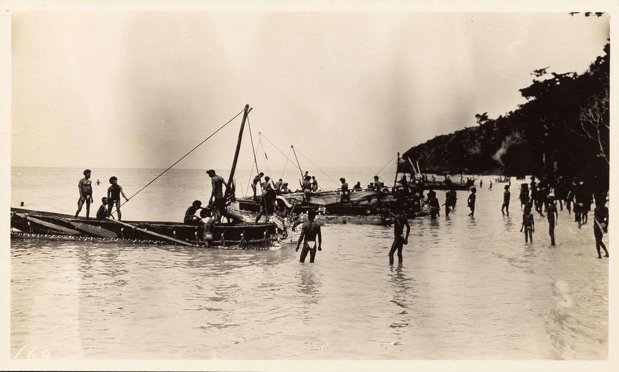 Prolegómenos de una regata en la playa de Taukukuba (1915-16)