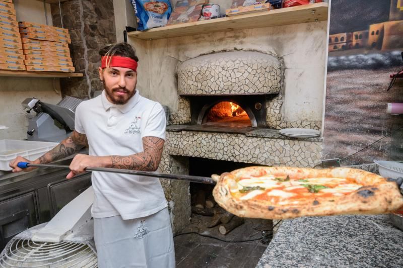 Pizzería Il Secreto de Pulcinella. Foto Antonio, el dueño, en el restaurante, que es una de las mejores pizzerías de España.  | 19/10/2018 | Fotógrafo: Tony Hernández