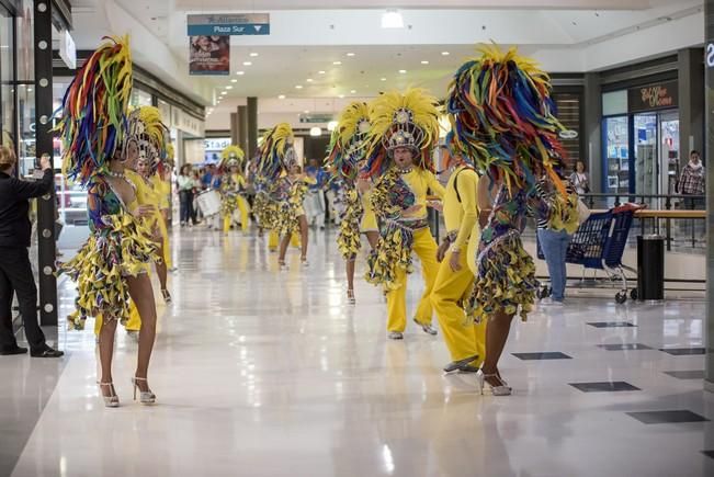 Donacion premio Reina del Carnaval del Centro ...