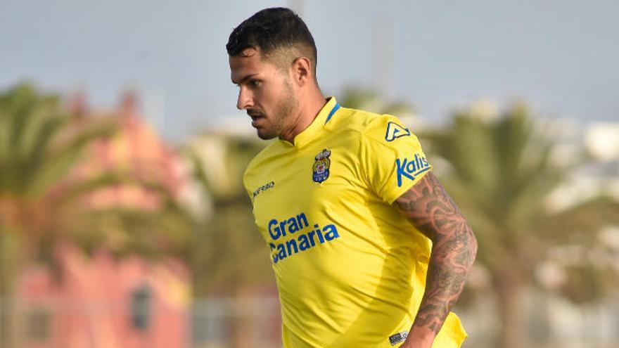 Vitolo supera  su dolencia de  rodilla y regresa  ante el Málaga