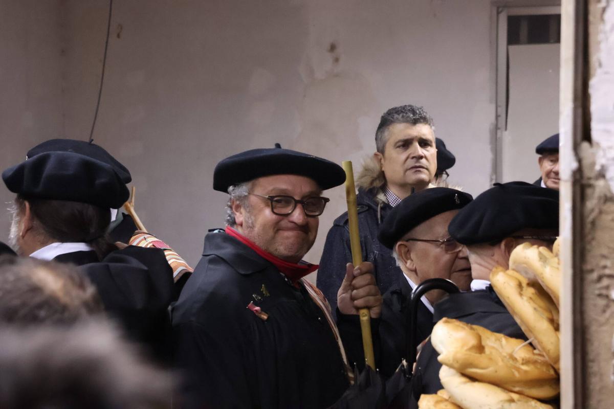 GALERÍA | Burros y roscas: la Cofradía del Cencerro sale por las calles de Zamora