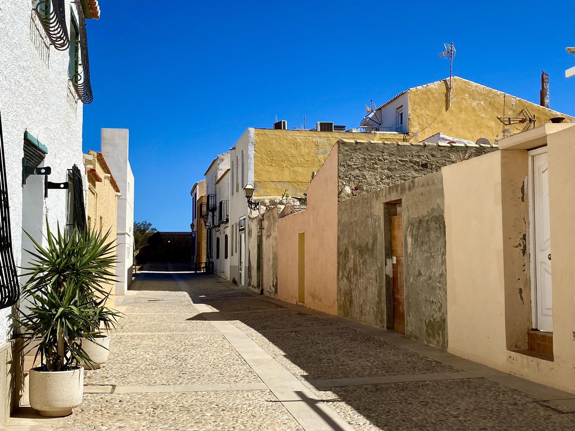 Calle de la isla de Tabarca en Alicante