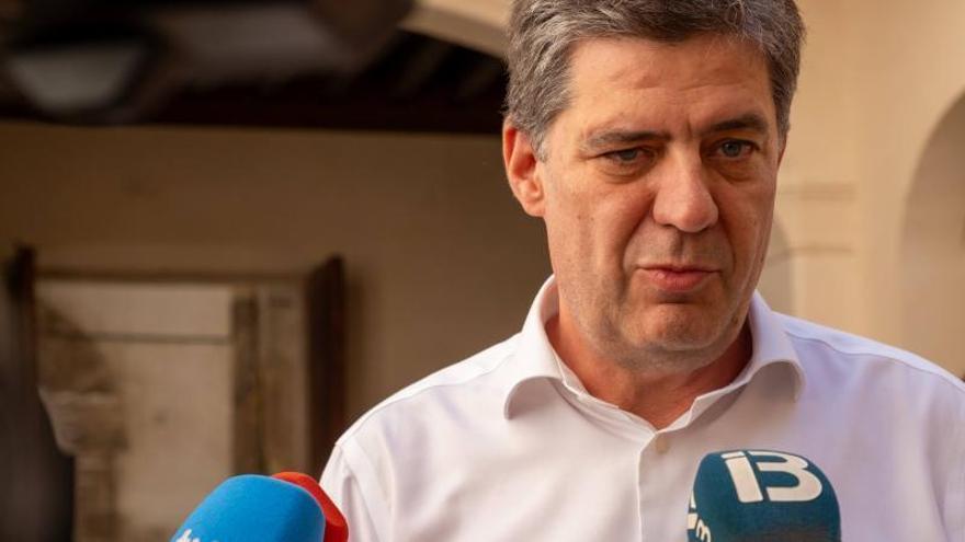 VÍDEO: Jaume Bauzá responde a la manifestación contra el turismo en Palma: "Las puertas de la Conselleria están abiertas, pero con la cara descubierta"