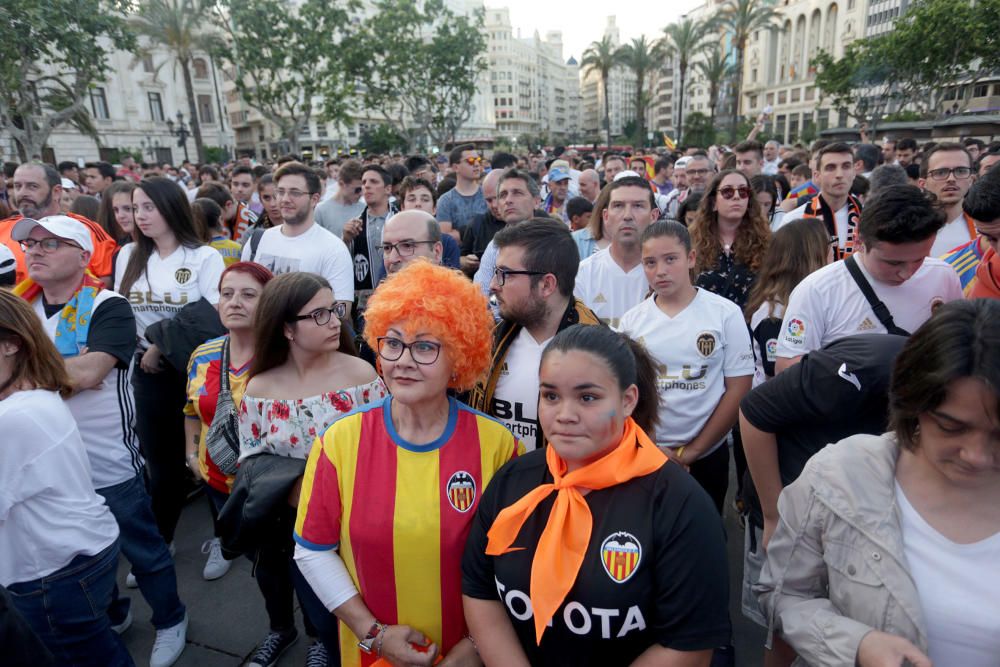 Ambiente en la plaza del Ayuntamiento de València