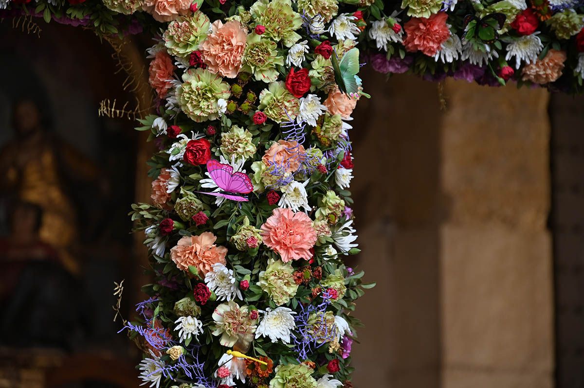 La AAVV del Alcázar Viejo se hace con el primer premio de cruces de mayo en recitos cerrados