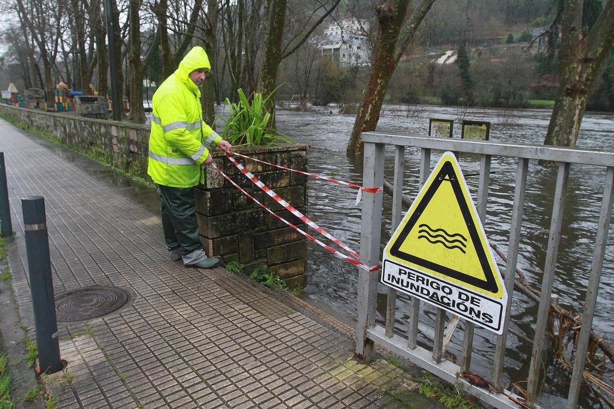 Temporal de lluvia, con crecidas en la zona del rio Avia, uno de los caudales que está bajo vigilancia.
