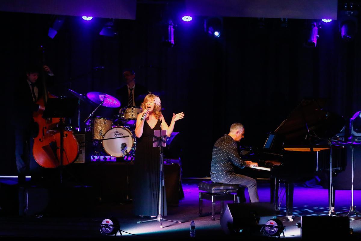 Uno de los grupos participantes en la gala