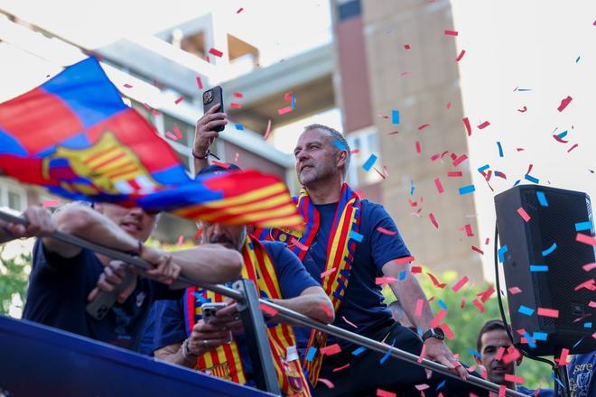 ¡De locos! Las mejores imágenes de una ciudad entregada al Barça