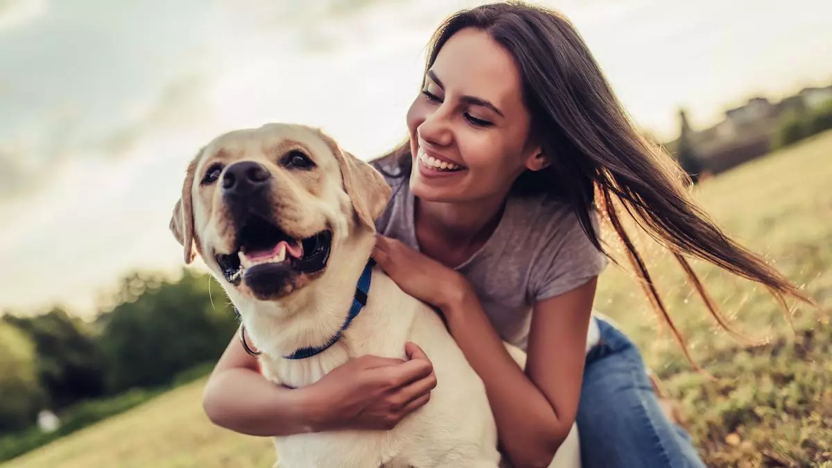 La terapia con perros logra mejoras en la autoestima y el vínculo entre el usuario y el profesional