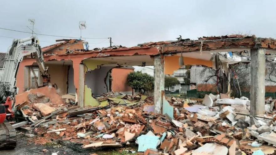 Denuncian falta de garantías en el derribo de las viviendas de Melide