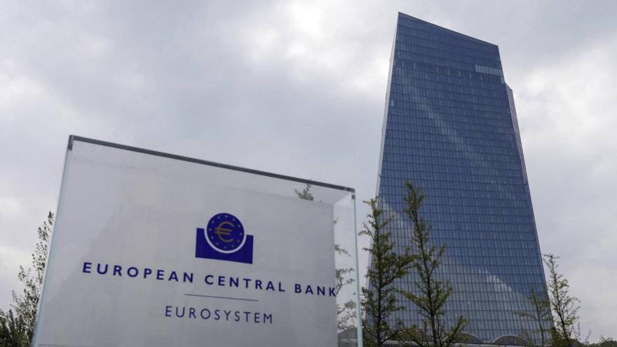 Els bancs retornen anticipadament al BCE 448.000 milions d&#039;euros més
