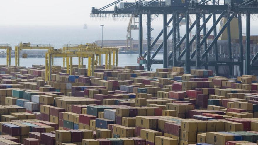 Contenedores en el Puerto de Valencia.