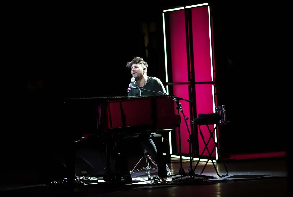 Pablo López encandila a sus fans en el Teatro de la Axerquía