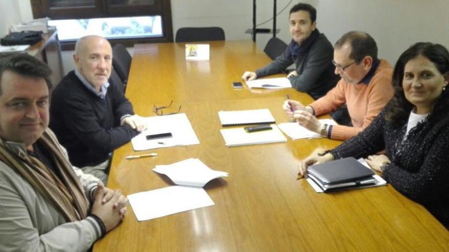 Una imagen de la reunión entre los dos ediles de Transportes