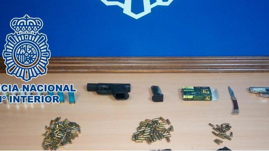 Dos detenidos con armas de fuego tras una pelea en El Arenal