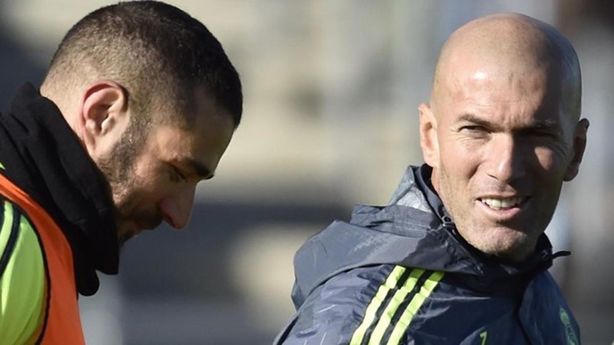 Zidane y Benzema, en el entrenamiento del Madrid