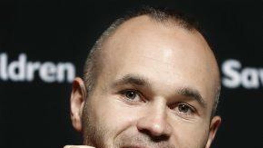 Iniesta va presentar la seva aliança amb l&#039;ONG Save the Children