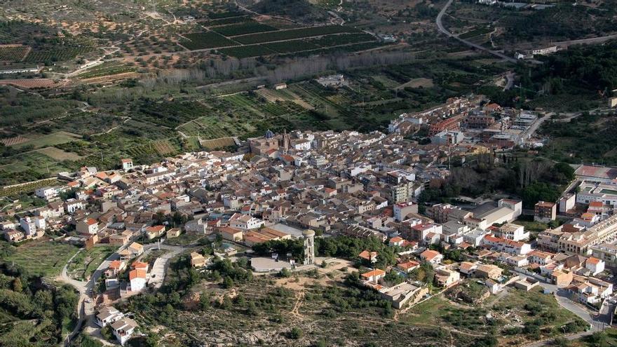 Este pueblo de Castellón corta el agua de sus fuentes en plena ola de calor y en medio de las fiestas
