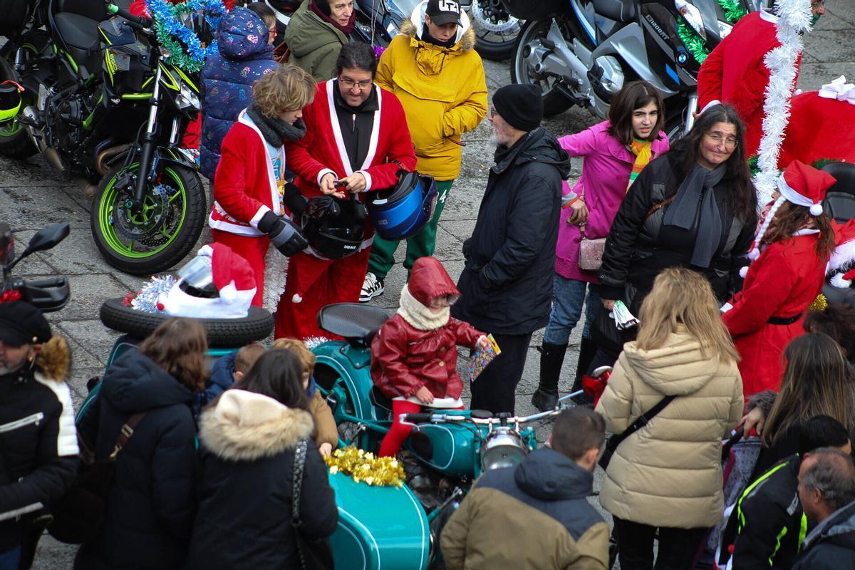 Zamora. Plaza Mayor. Papanoelada motera.
