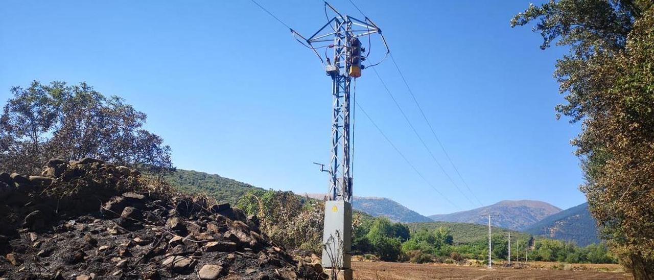 Las primeras hipótesis apuntan a que el incendio de Añón de Moncayo se originó por un 'chispazo' eléctrico