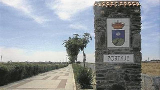 La vida diaria de los vecinos de Portaje durante el verano se llevará al cine