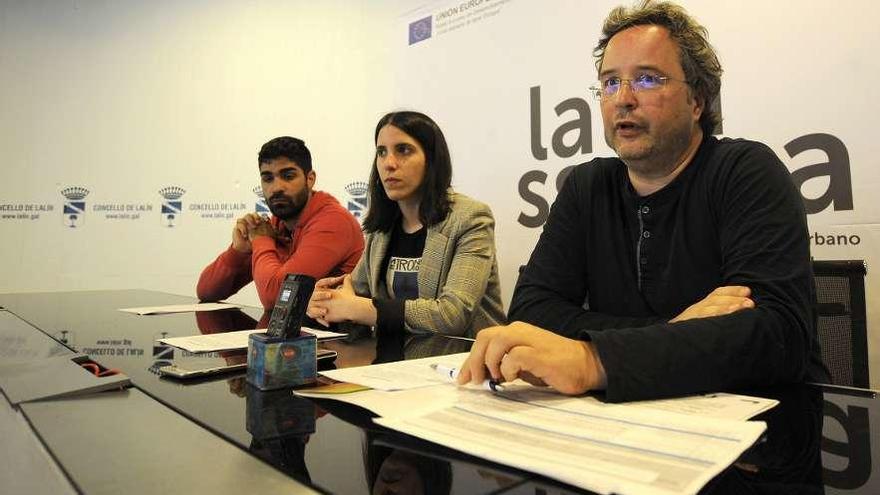 Iago González, Lara Rodríguez Peña y Julio Varela, ayer, en la sala de prensa. // Bernabé/Javier Lalín